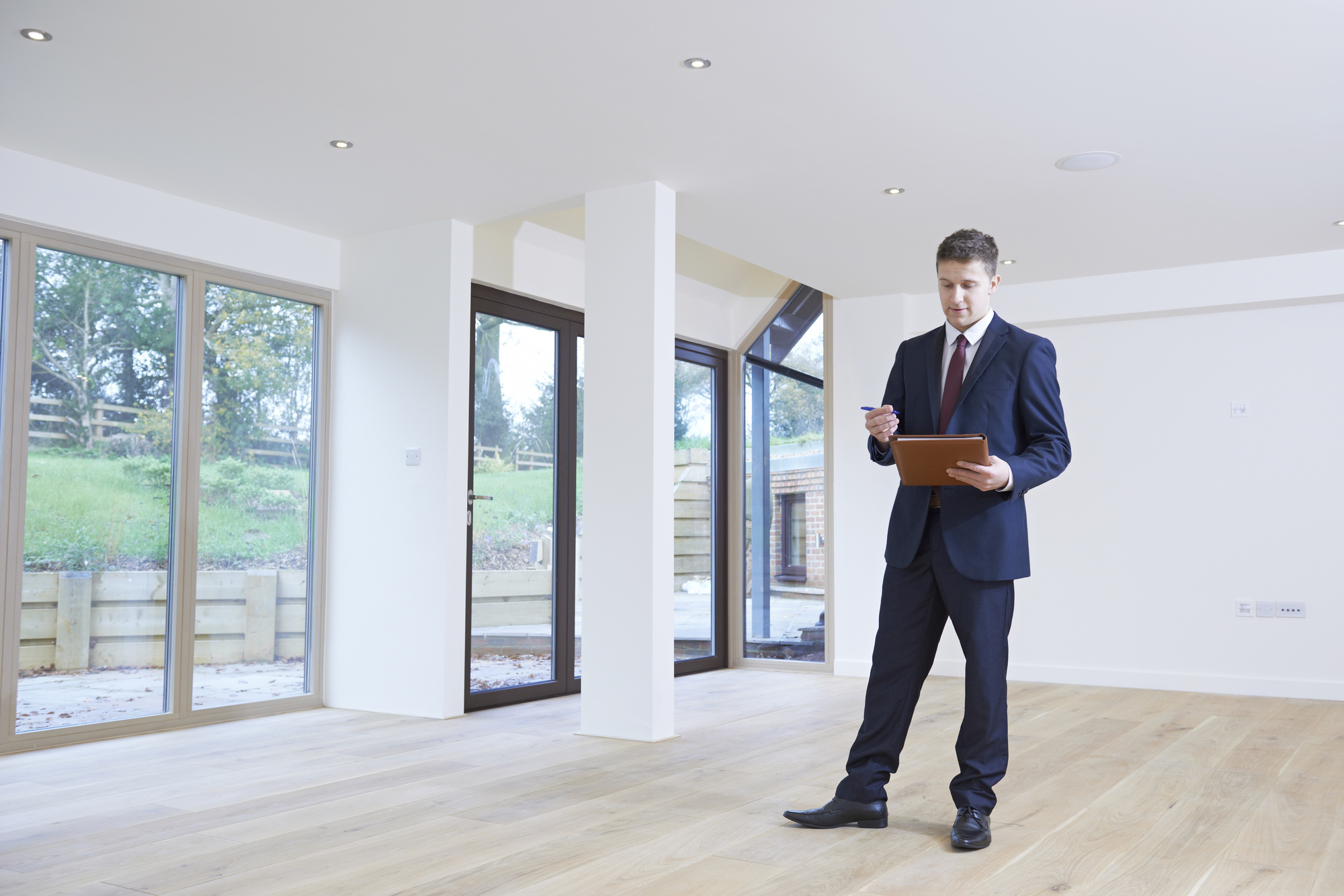 7 Important Questions to Ask a Real Estate Agent Before Hiring